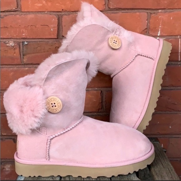 UGG Bailey Button II Short Shearling Lined Pink Suede Winter Boots New 6 37 - Picture 2 of 12